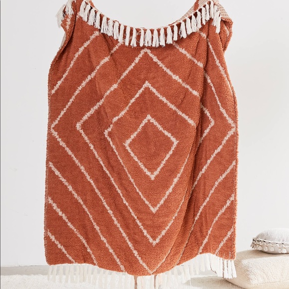 Urban Outfitters Other - Urban Outfitters Sherpa waffle throw blanket rust